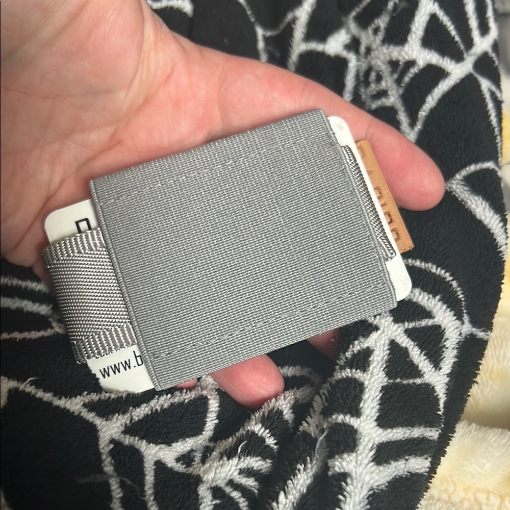Nomatic Slim Minimalist Wallet